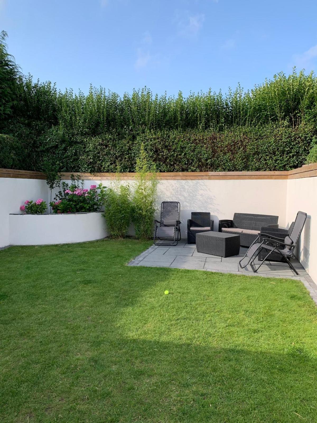 Family House - Spa, Garden, Parking Holiday home Bournemouth