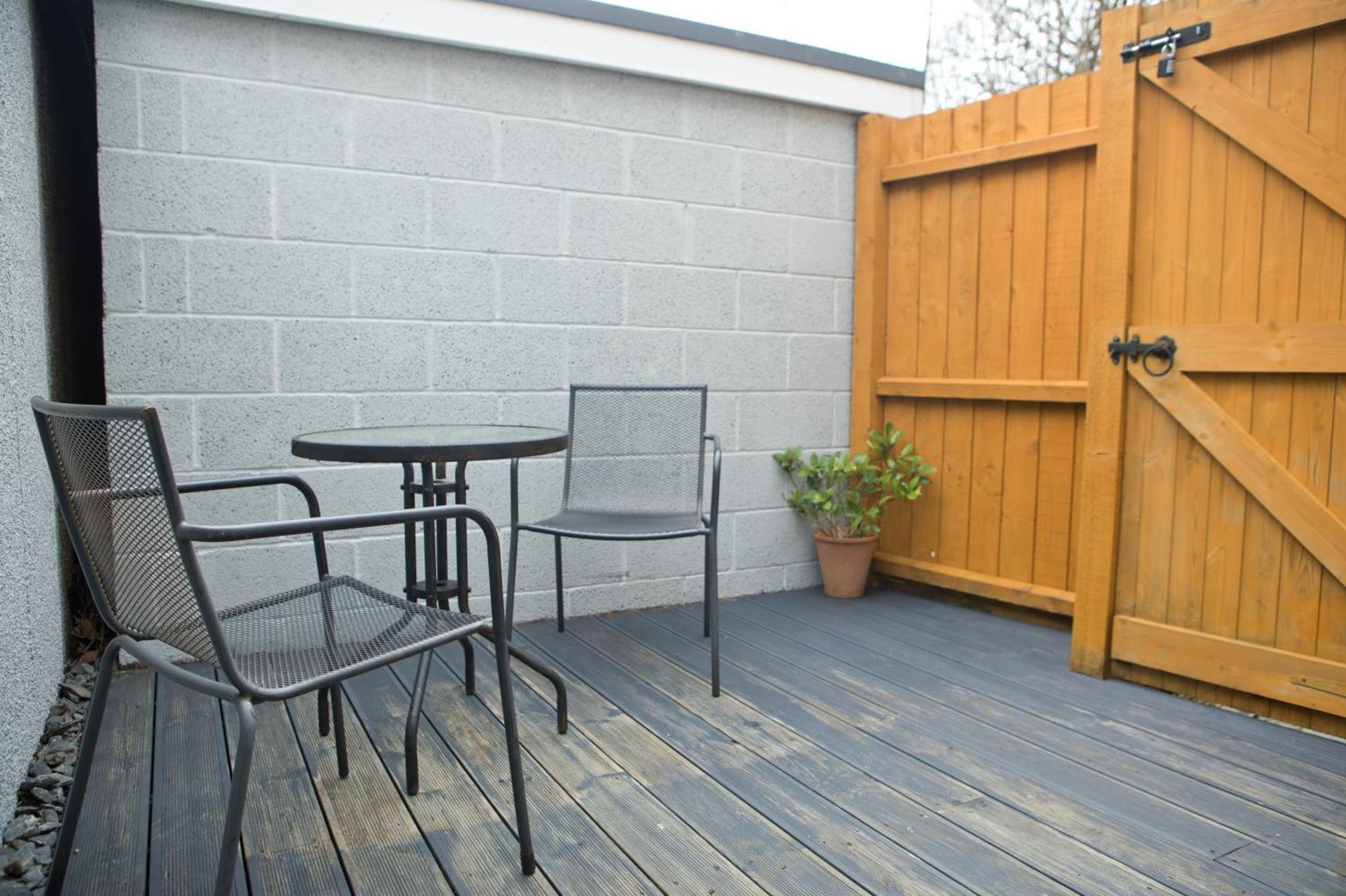 Holiday home 2 Bed House Free Parking 1km From The *