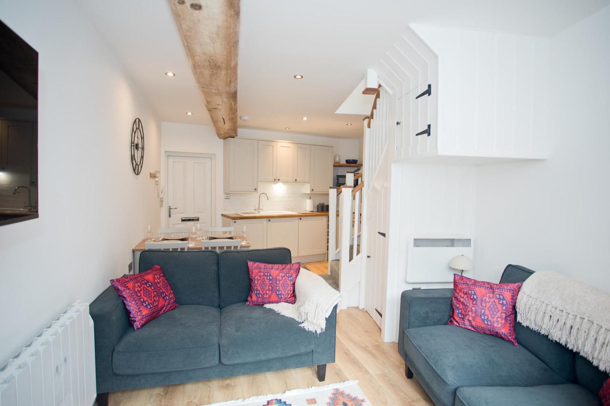 2 Bed House Free Parking 1km From The * Bournemouth