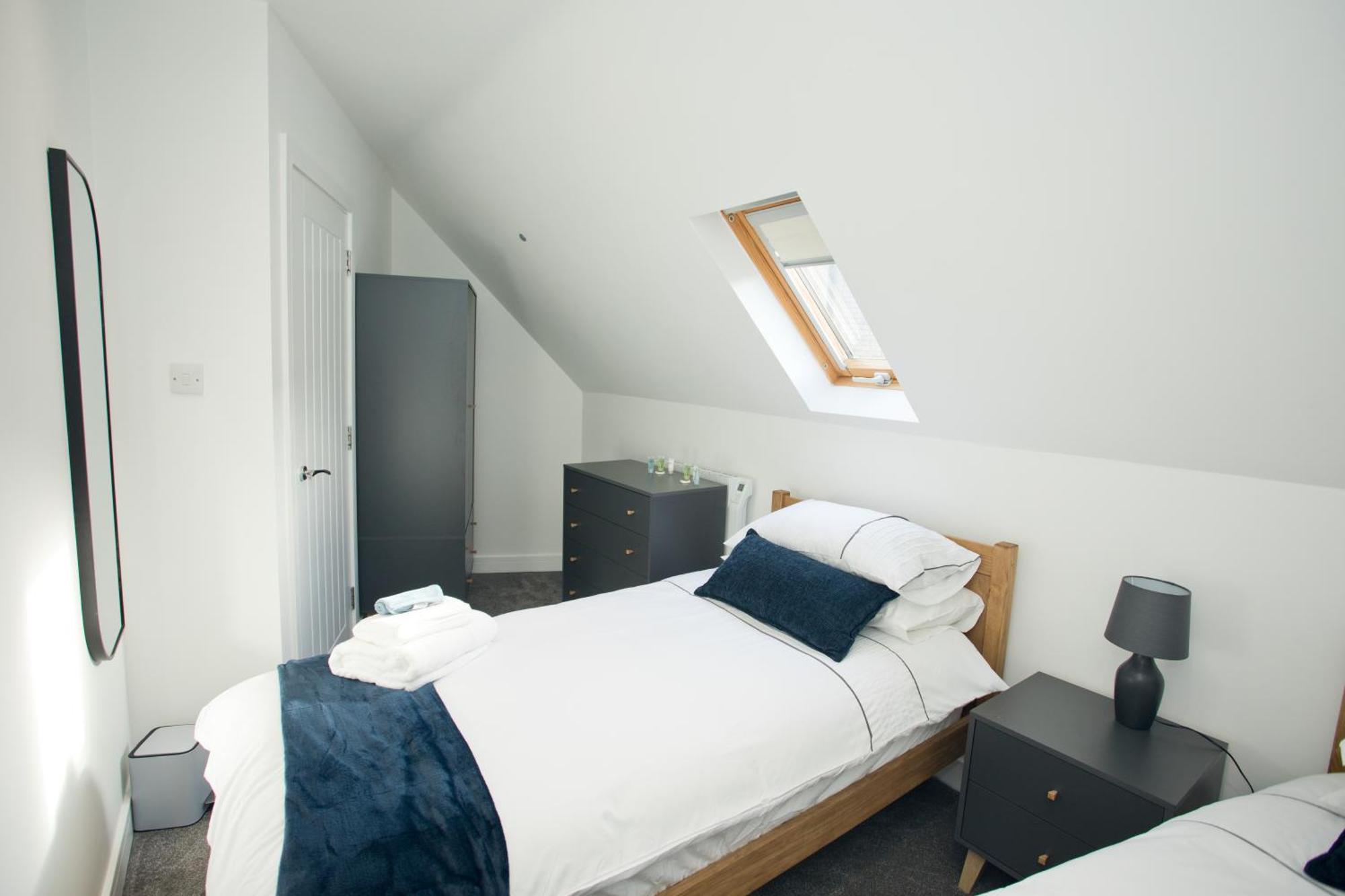 2 Bed House Free Parking 1km From The * Bournemouth