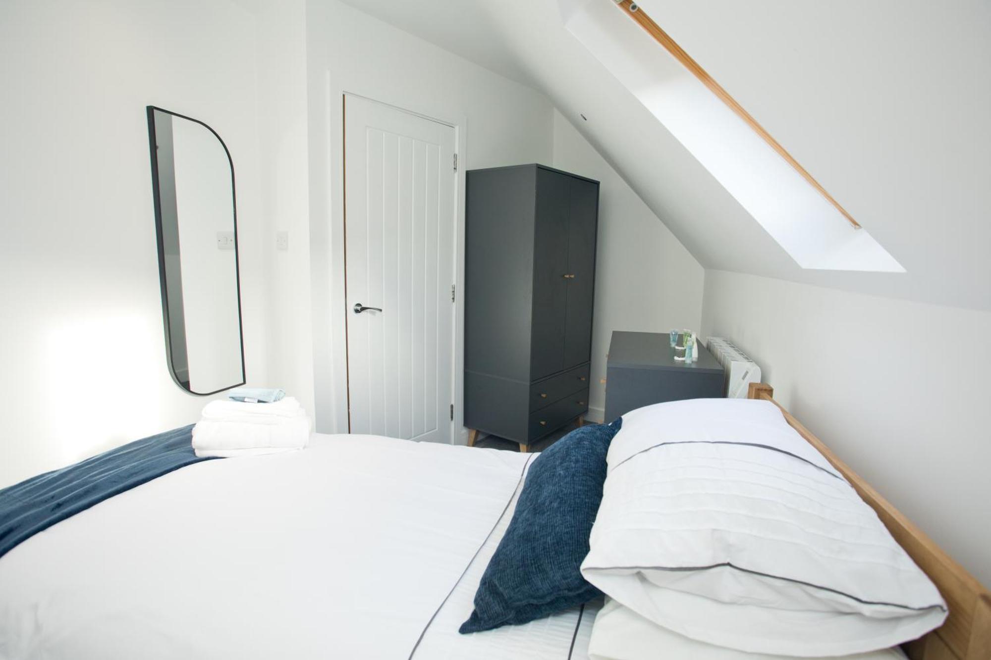 2 Bed House Free Parking 1km From The Holiday home Bournemouth