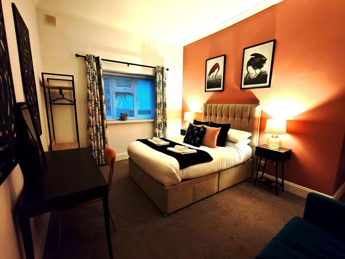 Apartment Bright And Stylish 2 Bedroom Town Centre Sleeps 5 Free Parking Bournemouth