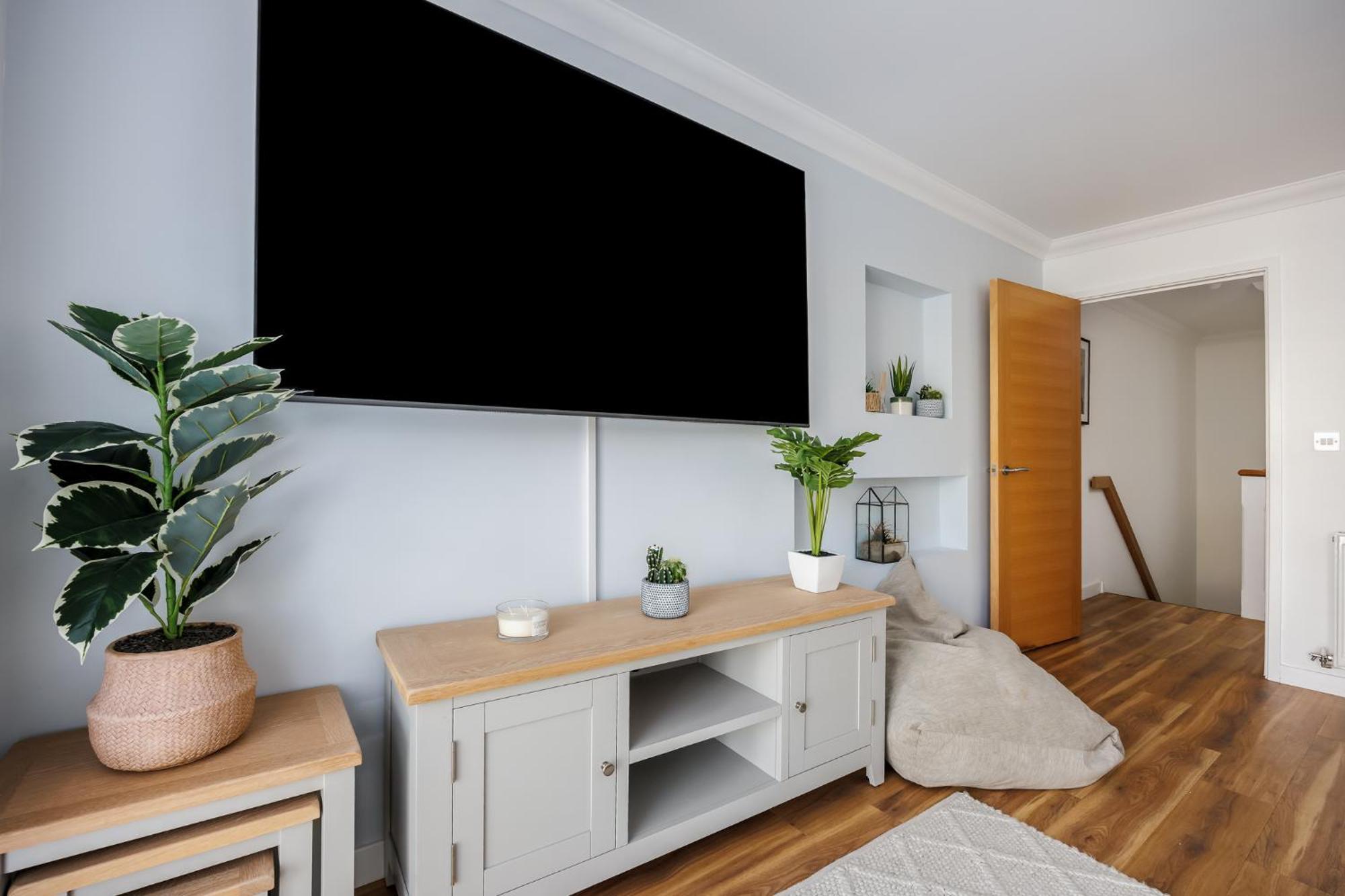 Holiday home Oasis- Short Drive To *