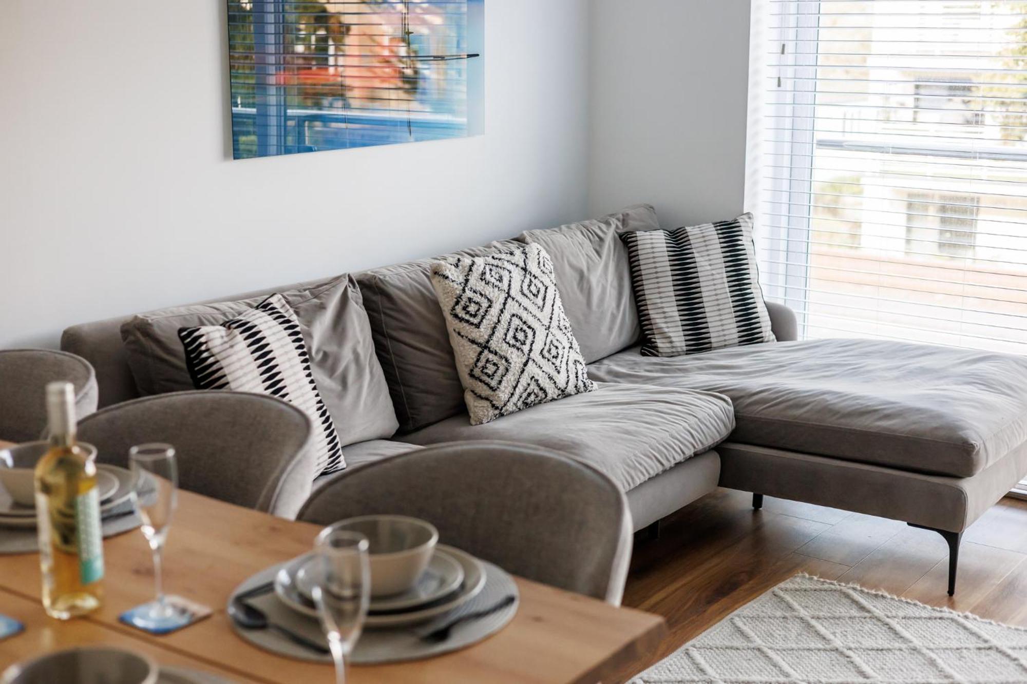 Holiday home Oasis- Short Drive To