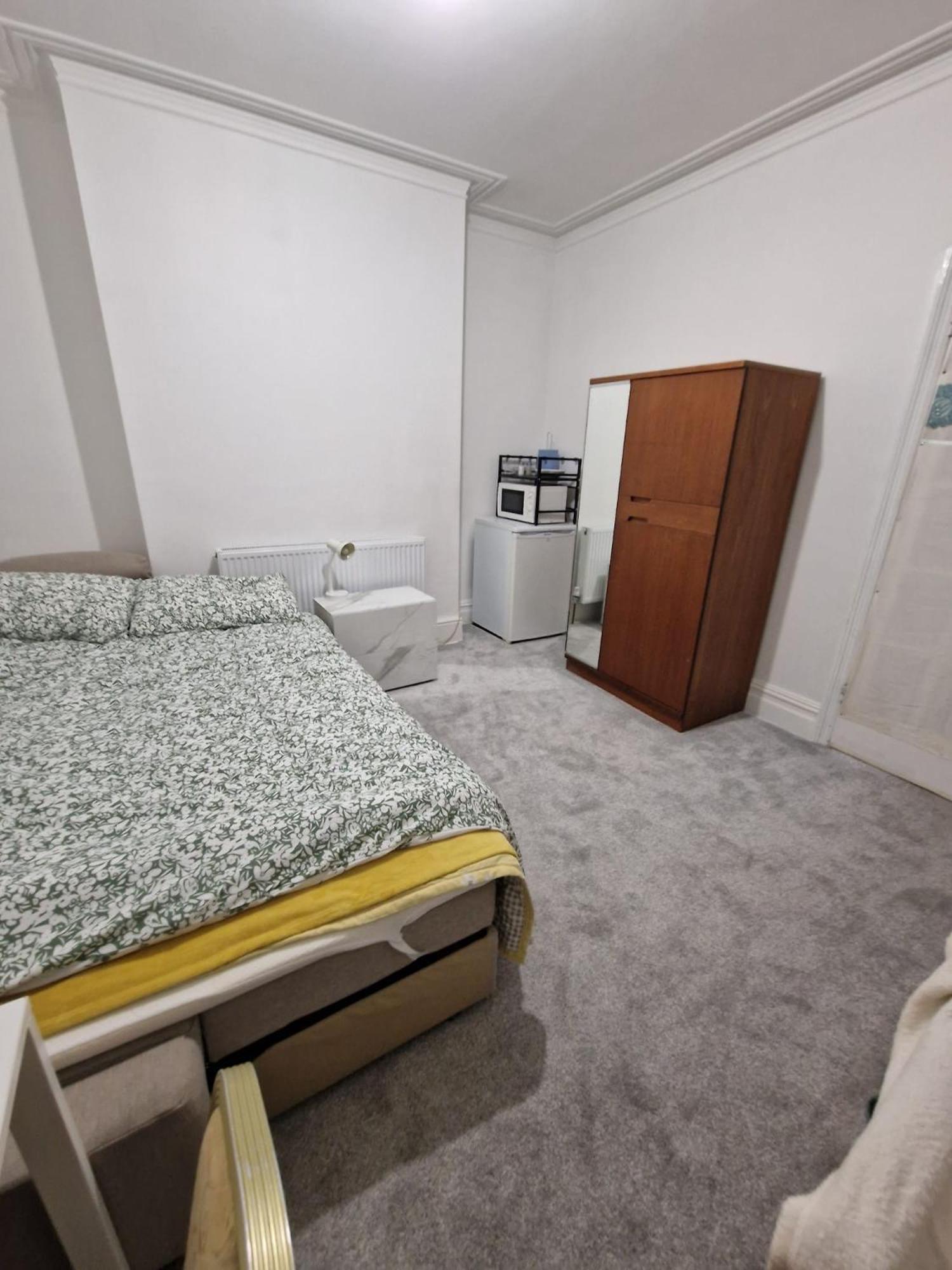 Double In Winton Homestay Bournemouth