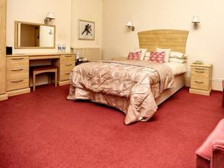 Piccadilly Hotel 3*
