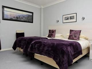 Piccadilly Hotel