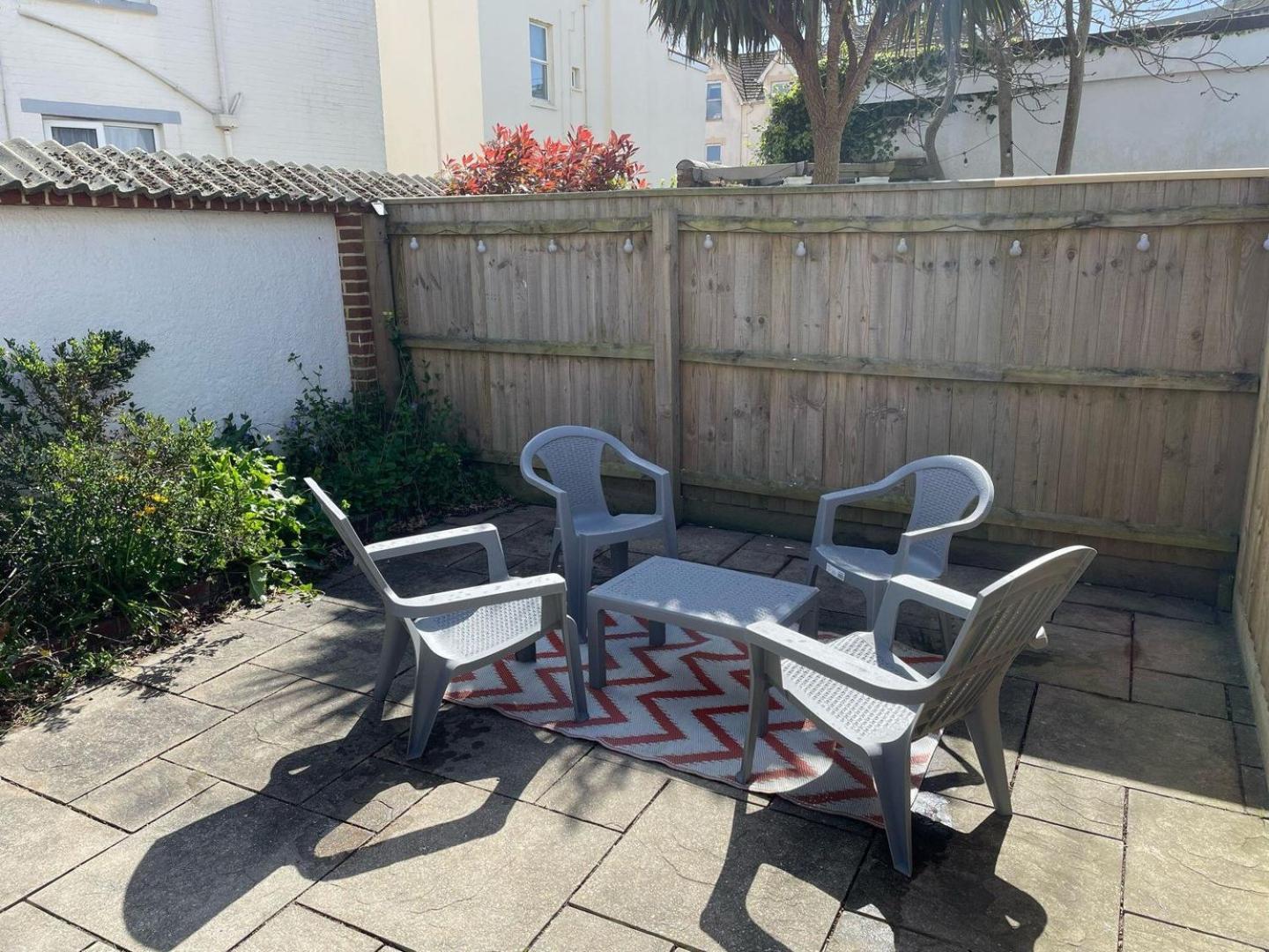 Stylish With Garden Near The *