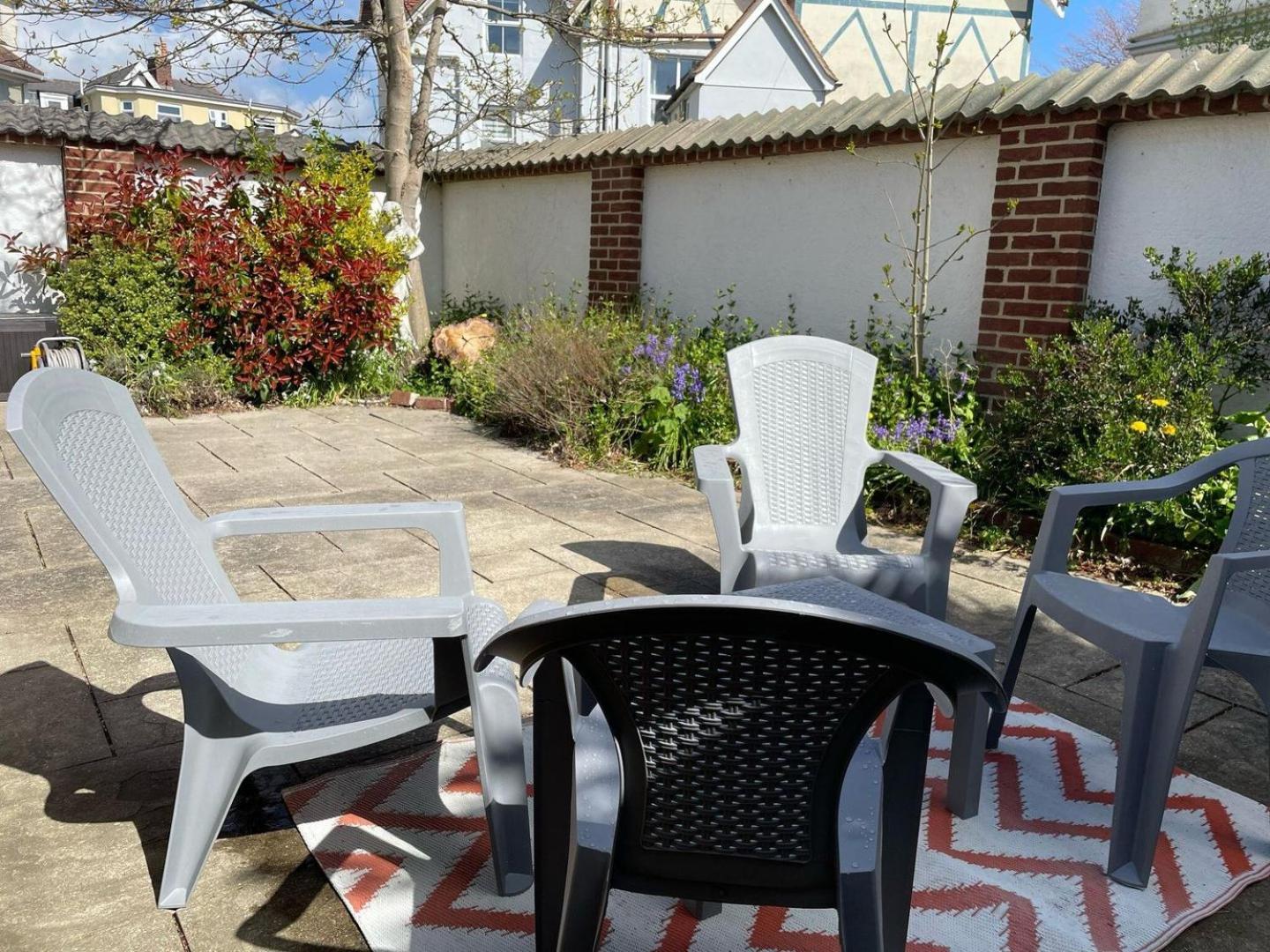 Stylish With Garden Near The Bournemouth