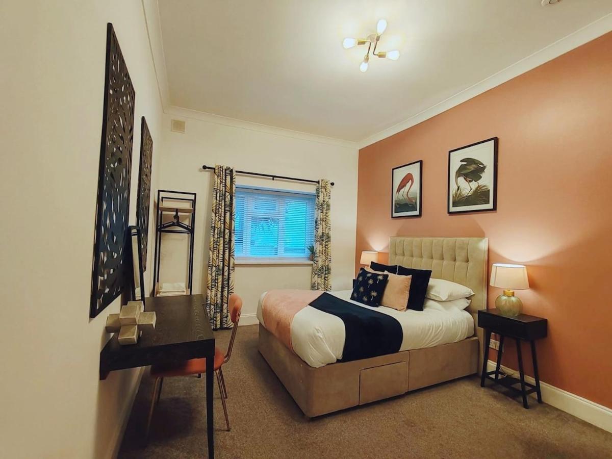 Apartment Bright And Stylish 2 Bedroom Town Centre Sleeps 5 Free Parking Bournemouth