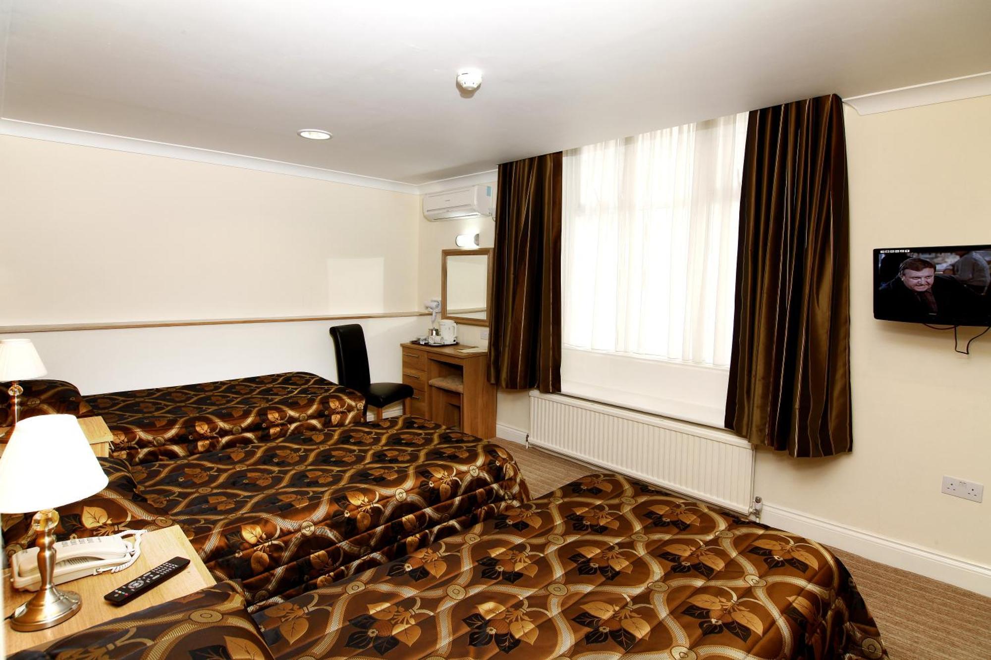 Belvilla Russel Court Hotel 4*