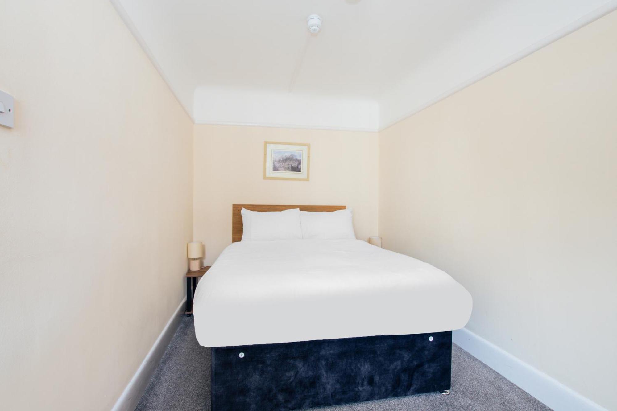 Hotel Belvilla Russel Court 4*