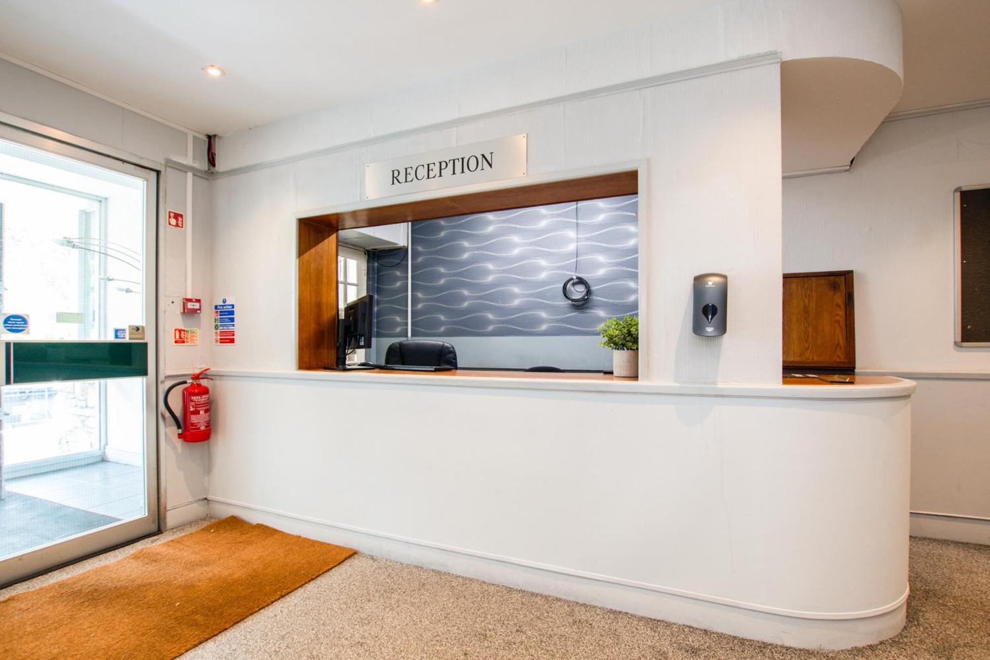 Belvilla Russel Court Hotel