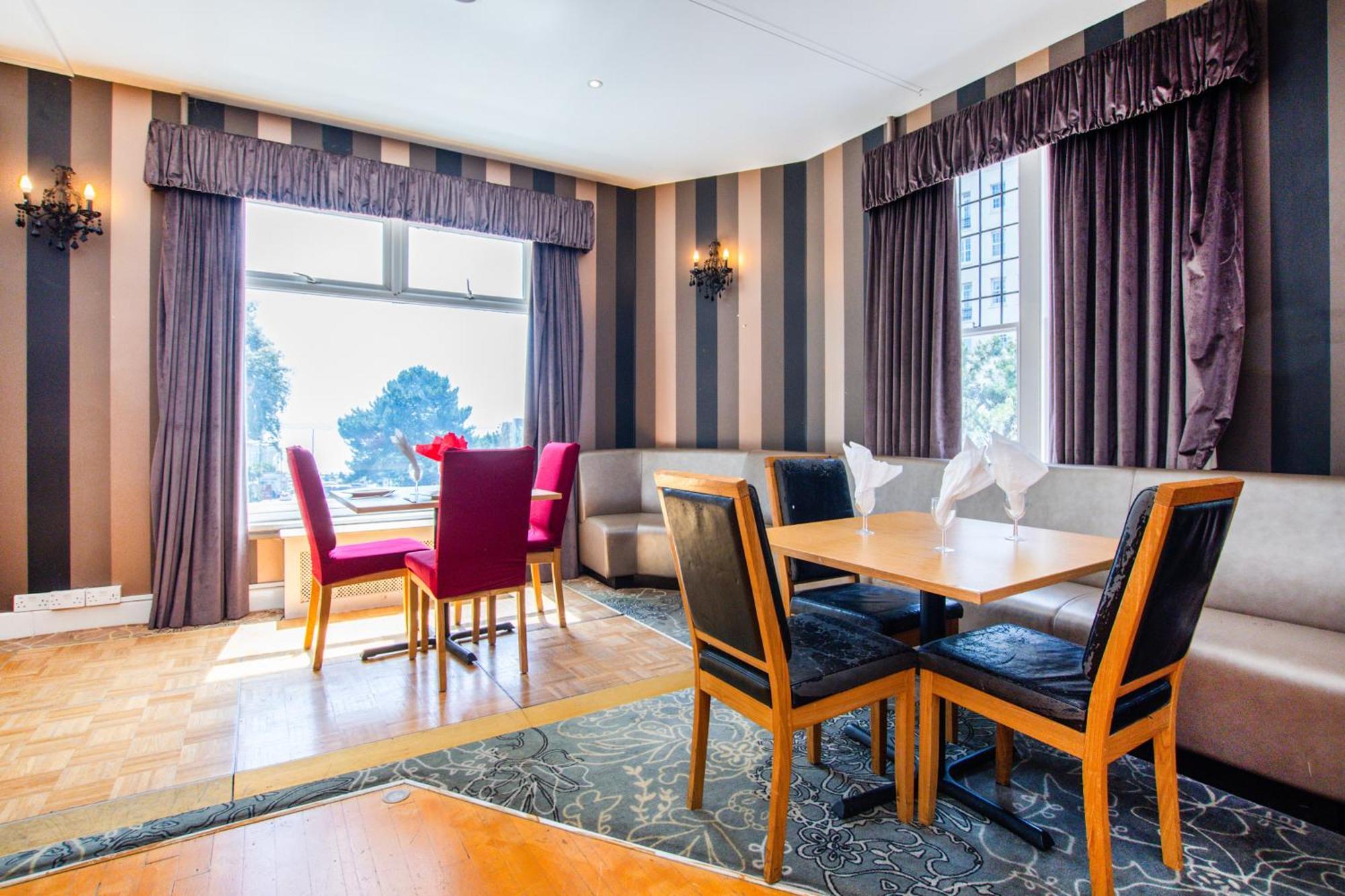 Hotel Belvilla Russel Court 4*