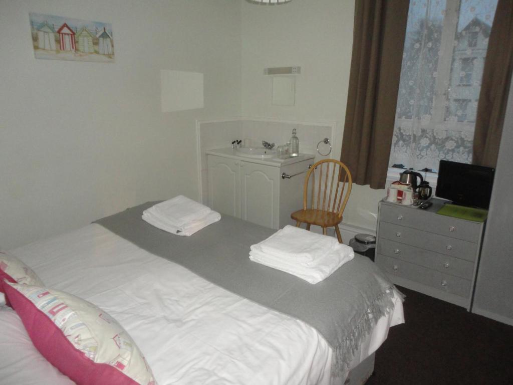 Waves In Bed & Breakfast