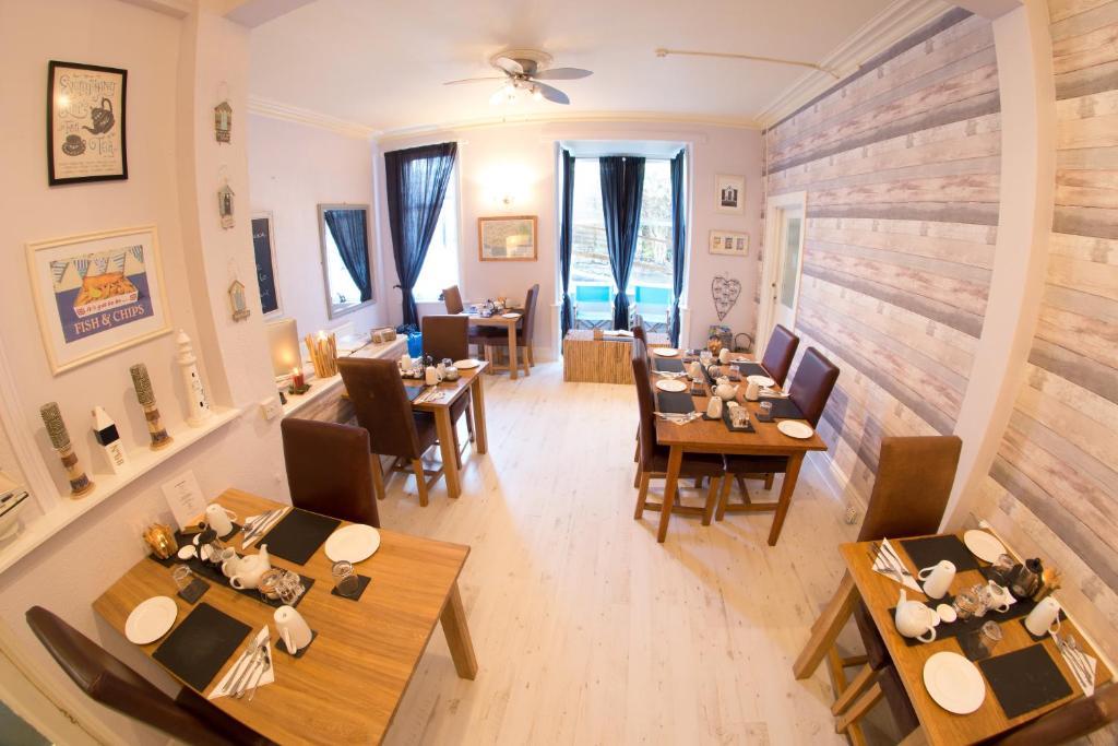 Waves In Bed & Breakfast 3*