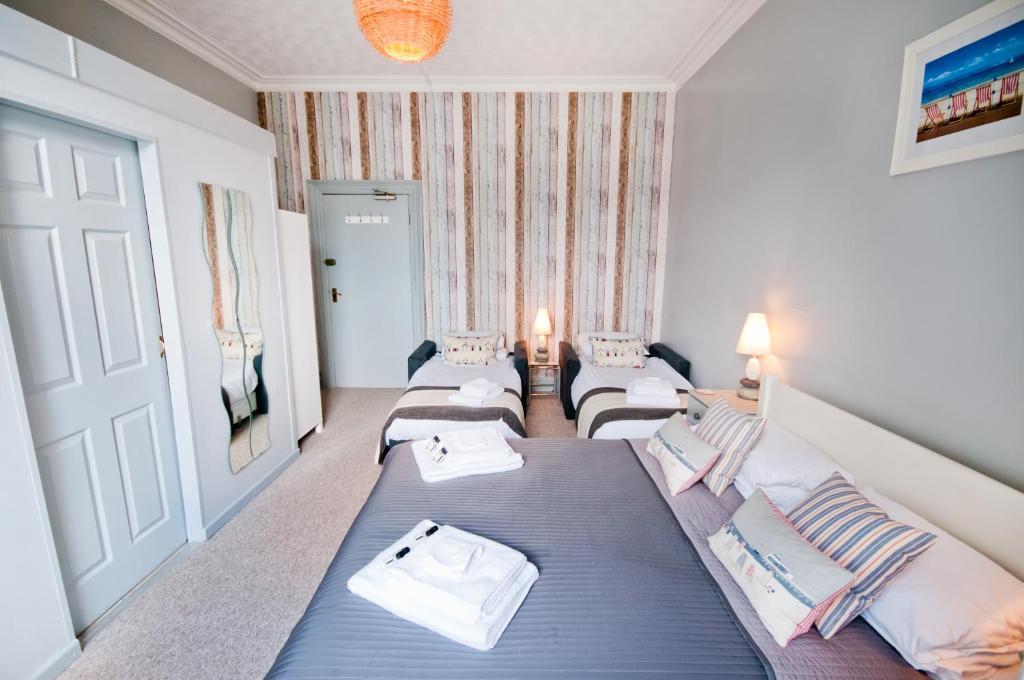 Waves In Bed & Breakfast 3*