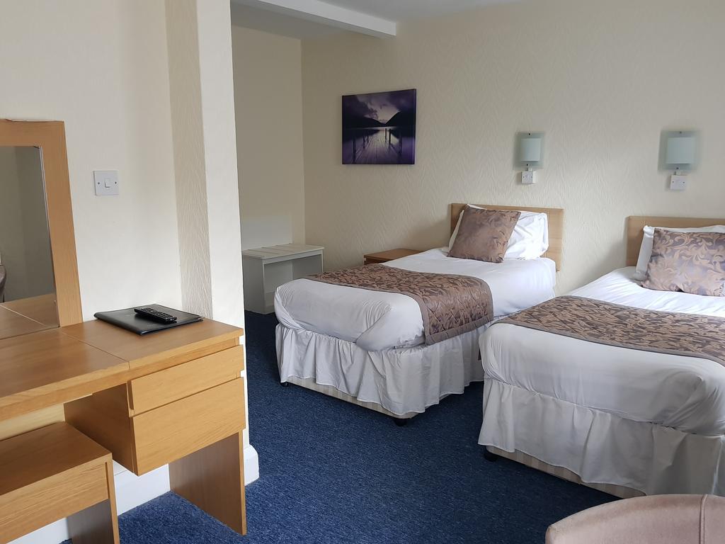 Burley Court 3*