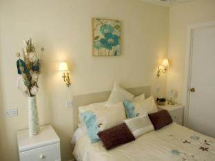 Brooklands Hotel 3*