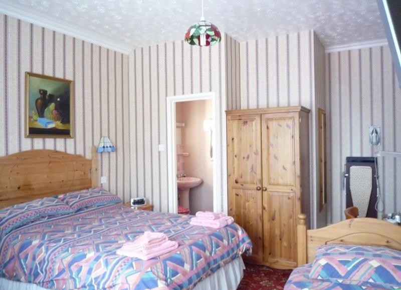 Guest house Mayfield