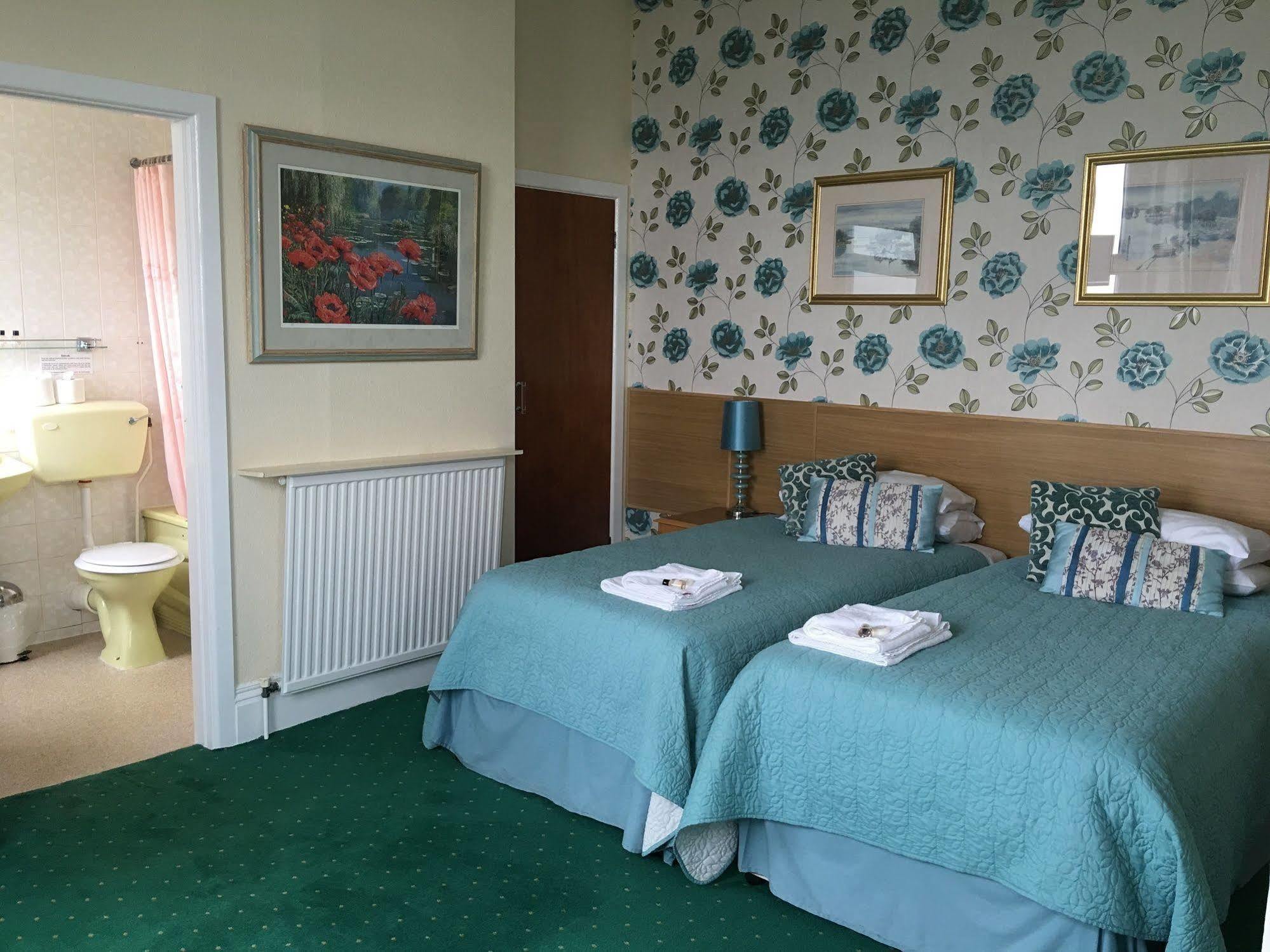 Hotel Riviera 2*