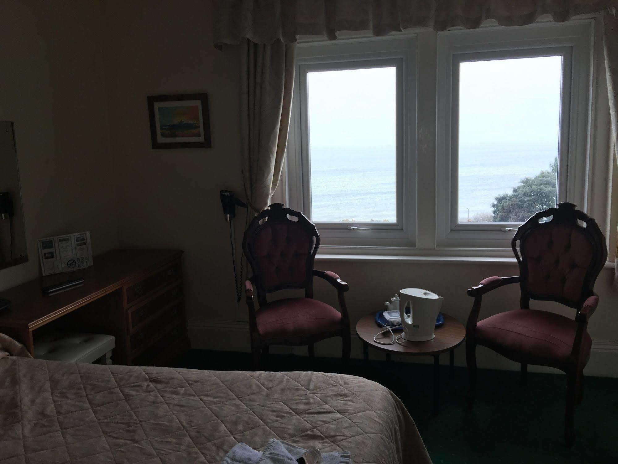 Riviera 2*