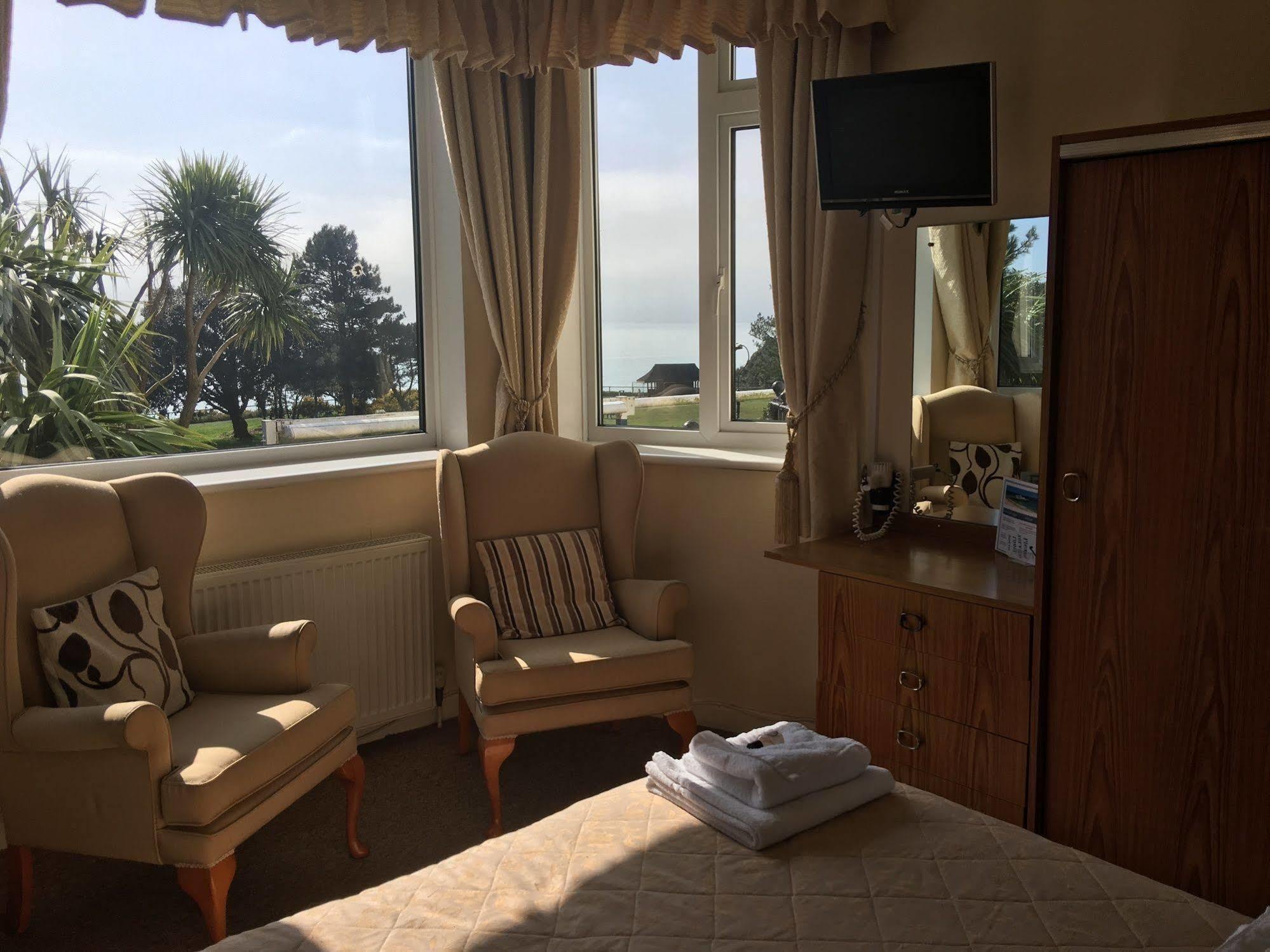 Riviera Hotel 2*