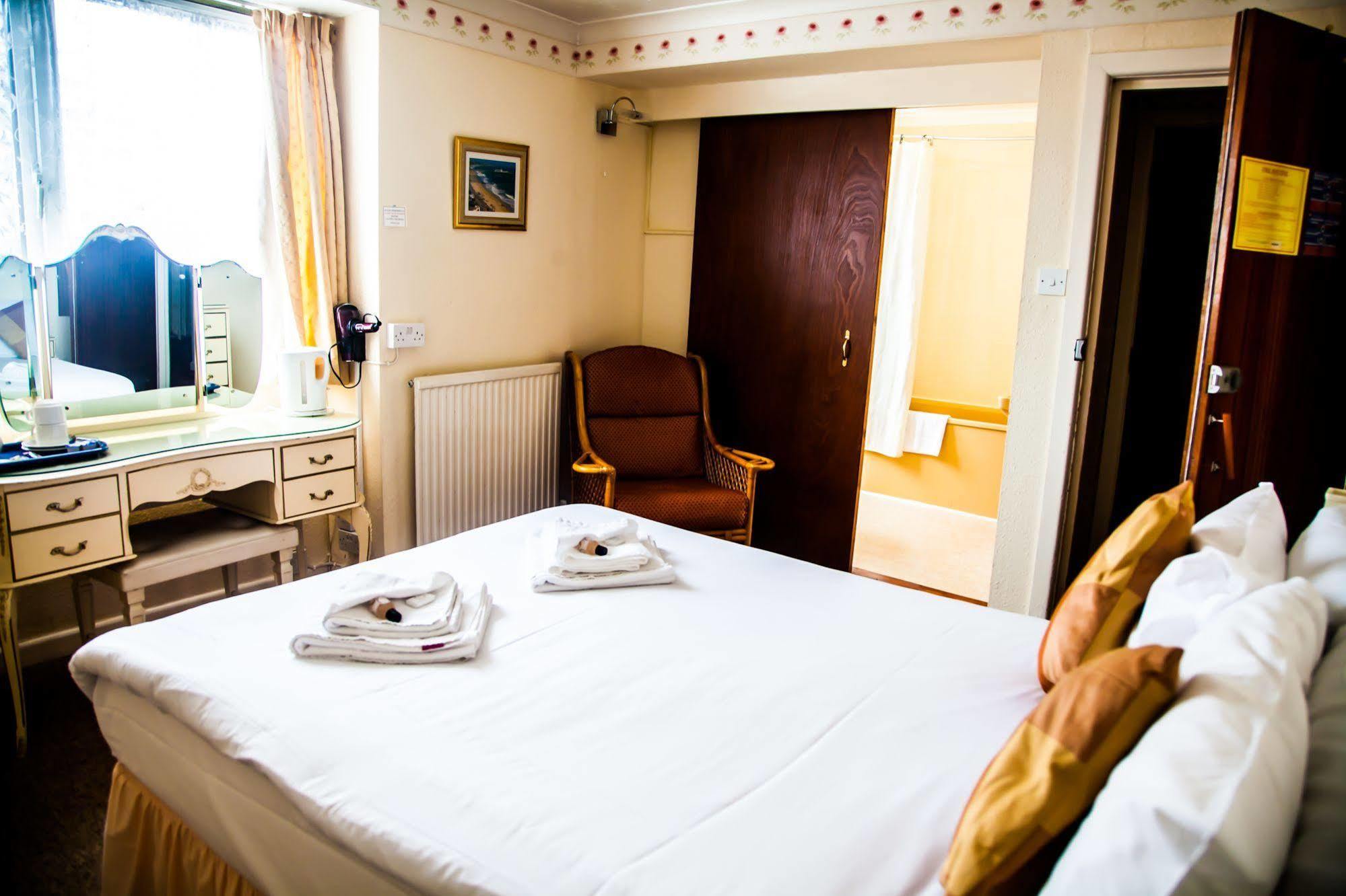 Riviera Hotel 2*