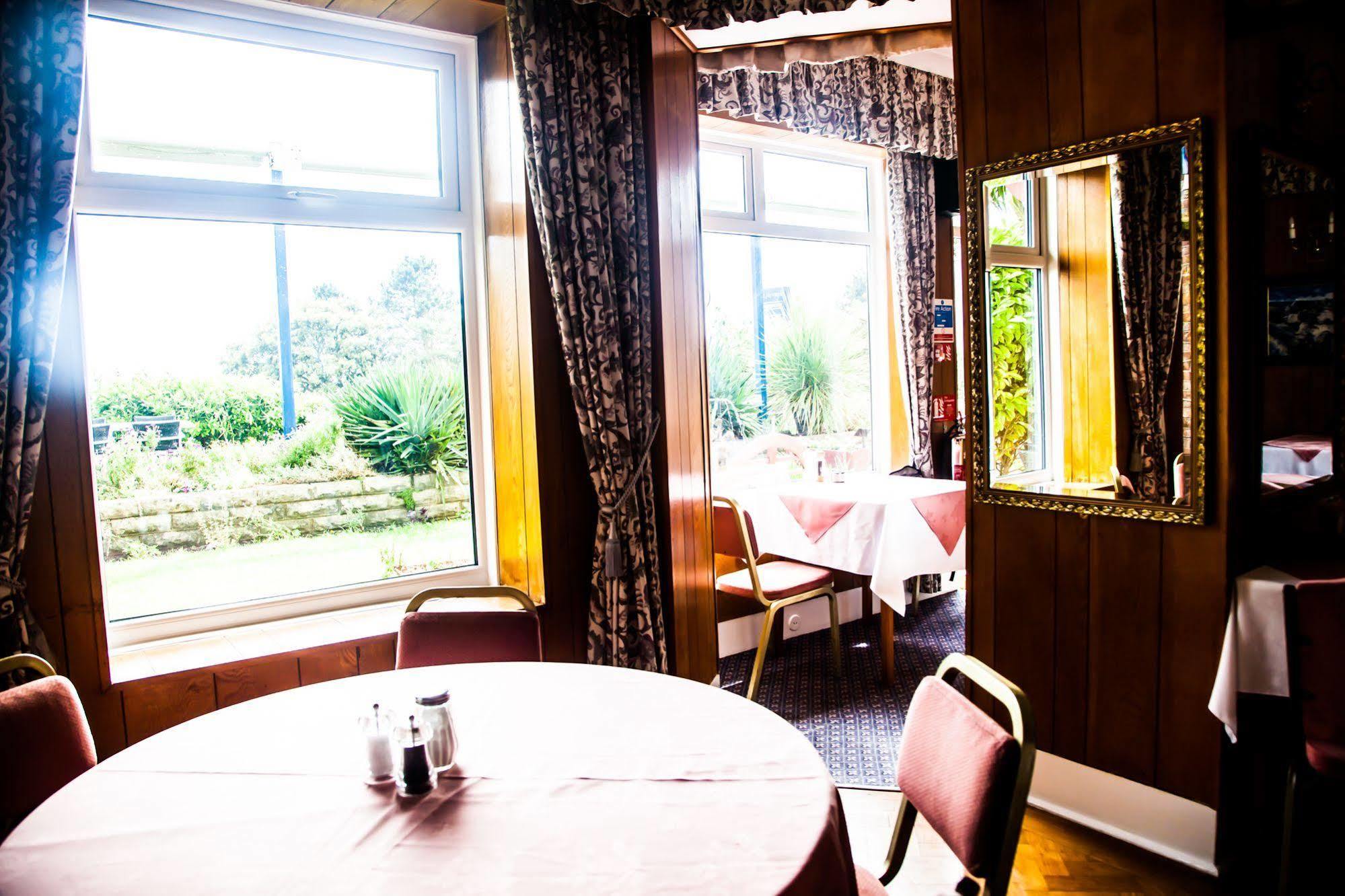 Hotel Riviera 2*