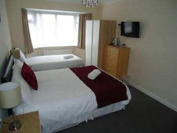 Cecil Court Hotel 3*