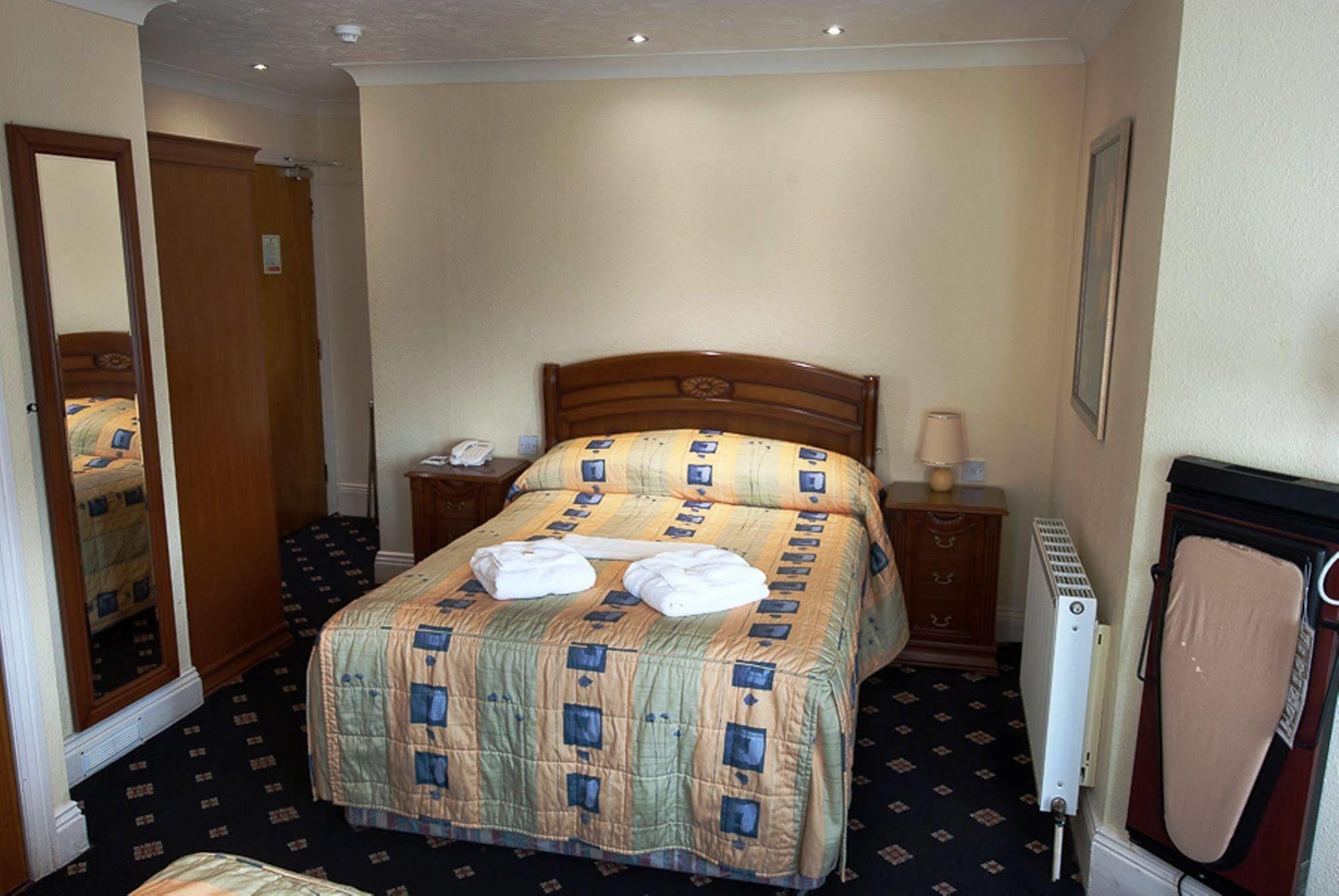 New Westcliff Hotel 3*