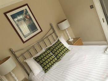 Alum Chine House 3*