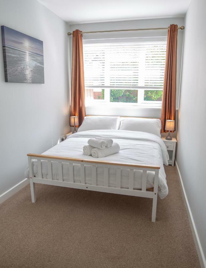 Apartment Sea Road