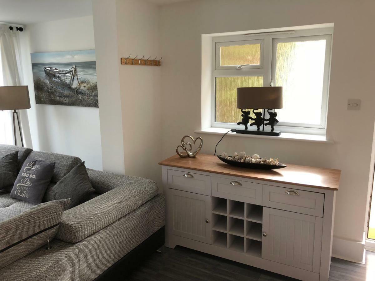 Hot Tub & Sauna Let Apartment Bournemouth