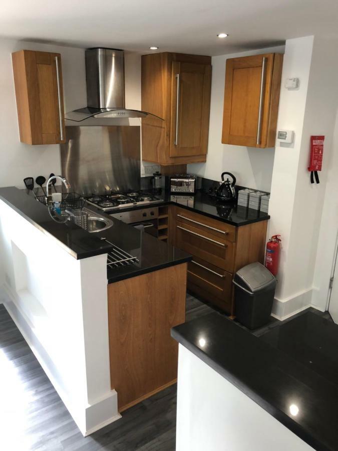Hot Tub & Sauna Let Apartment Bournemouth