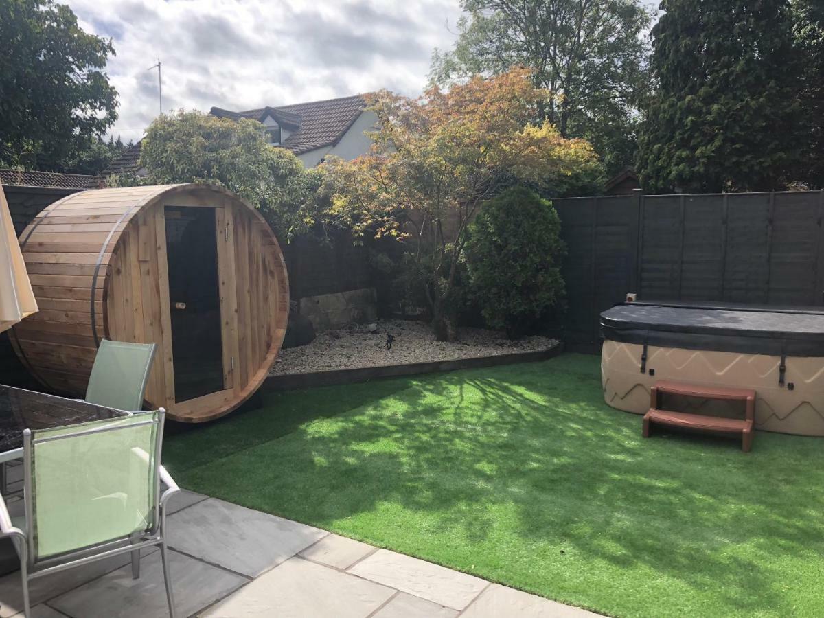 Hot Tub & Sauna Let