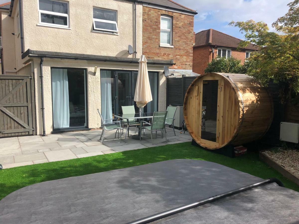 Apartment Hot Tub & Sauna Let