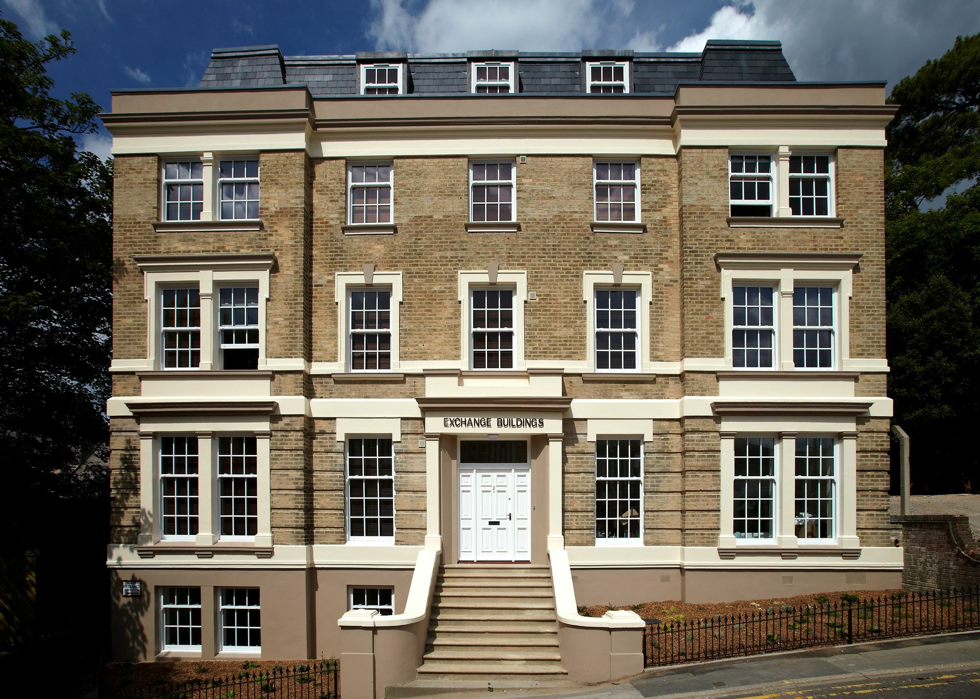 Exchange Building By Viridian Apartment