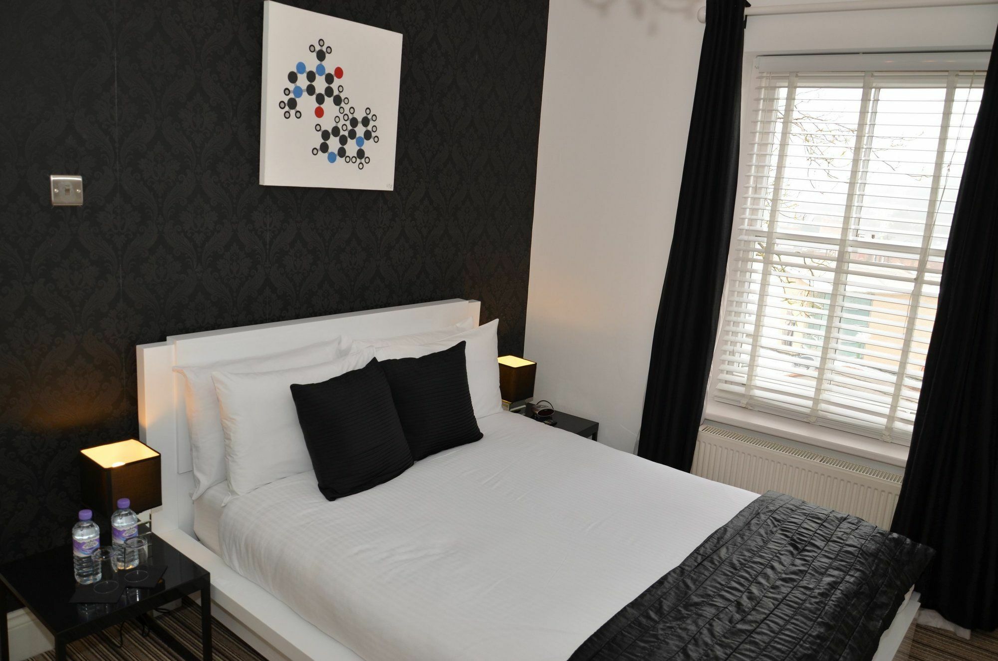 Bamboo Guest house 4*