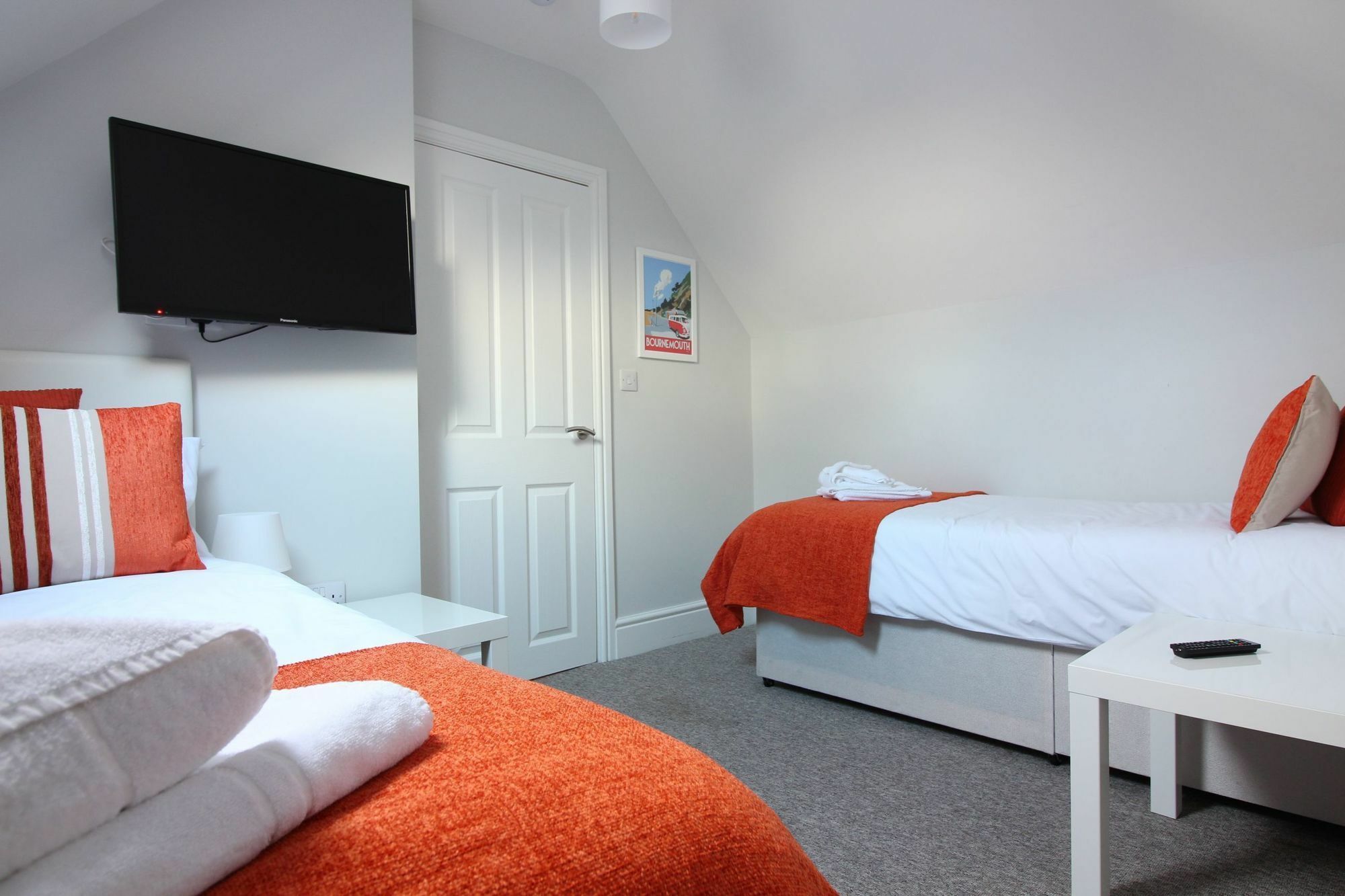 Diamond - Southbourne Grove 5 *