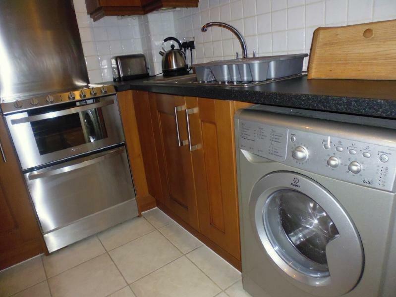 Apartment Walking Distance To , Close To Town Center *