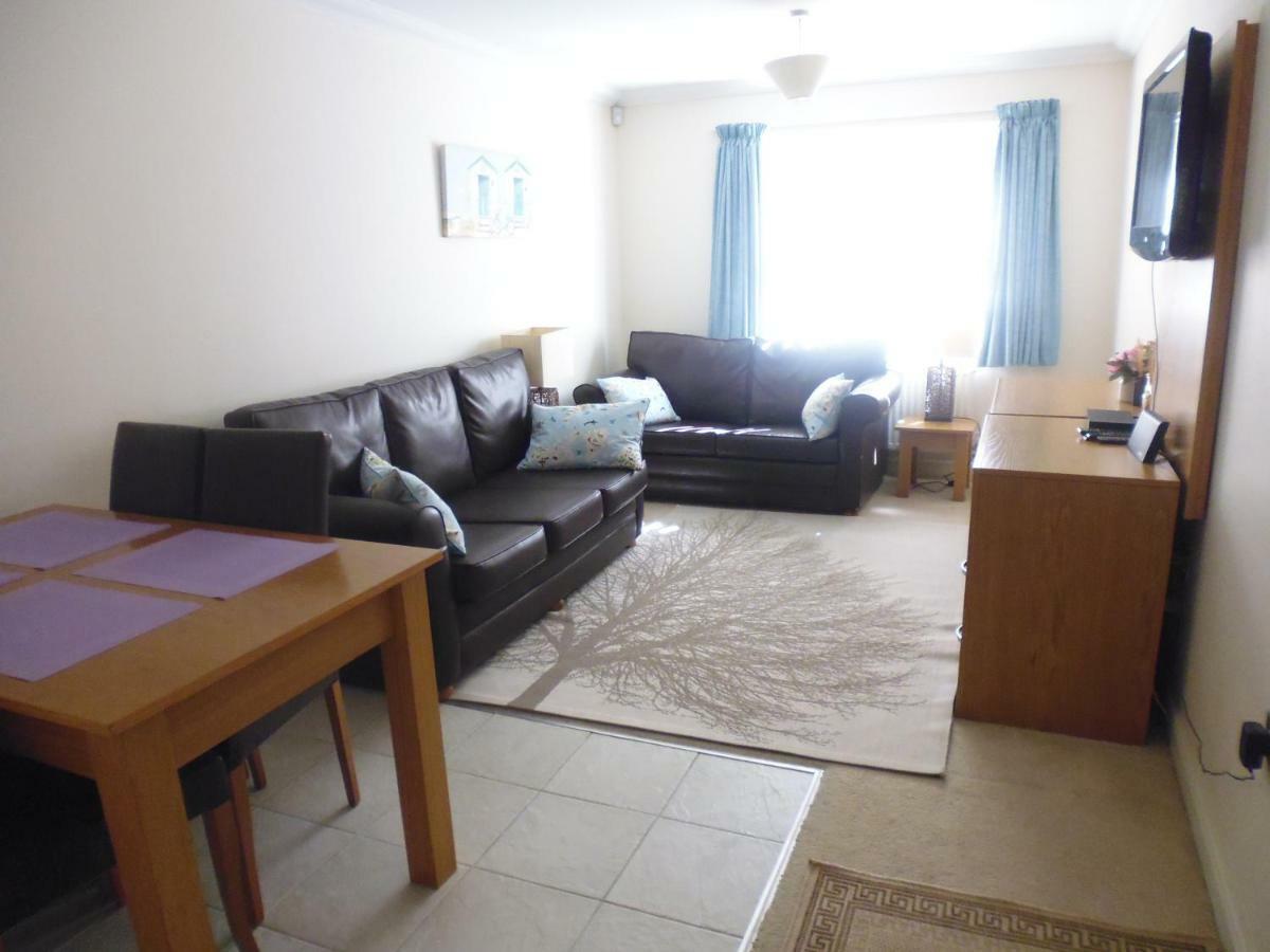 Walking Distance To , Close To Town Center Bournemouth