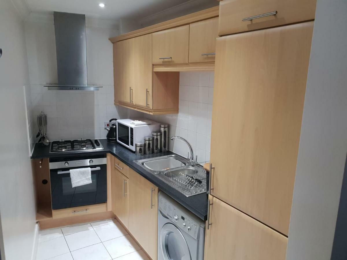 Flat 2 94a Gladstone Road East * Bournemouth