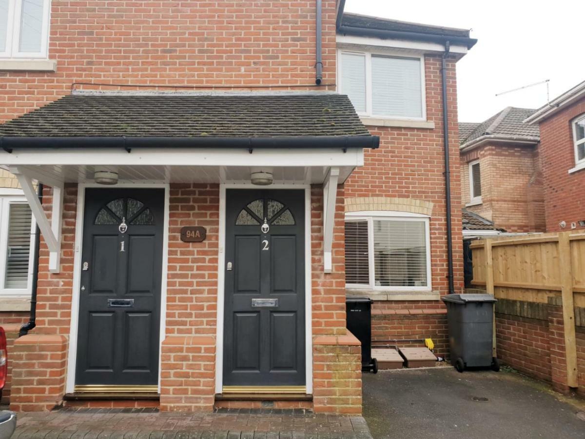 Apartment Flat 2 94a Gladstone Road East *