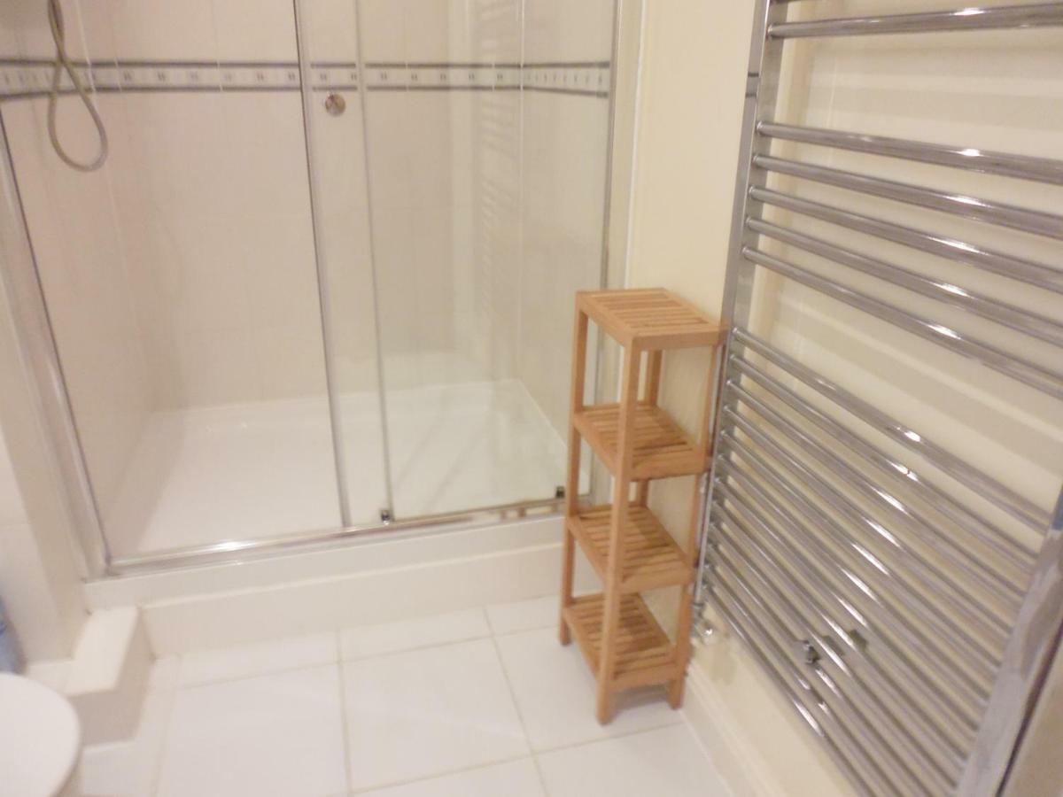 Walking Distance To , Close To Town Center Bournemouth