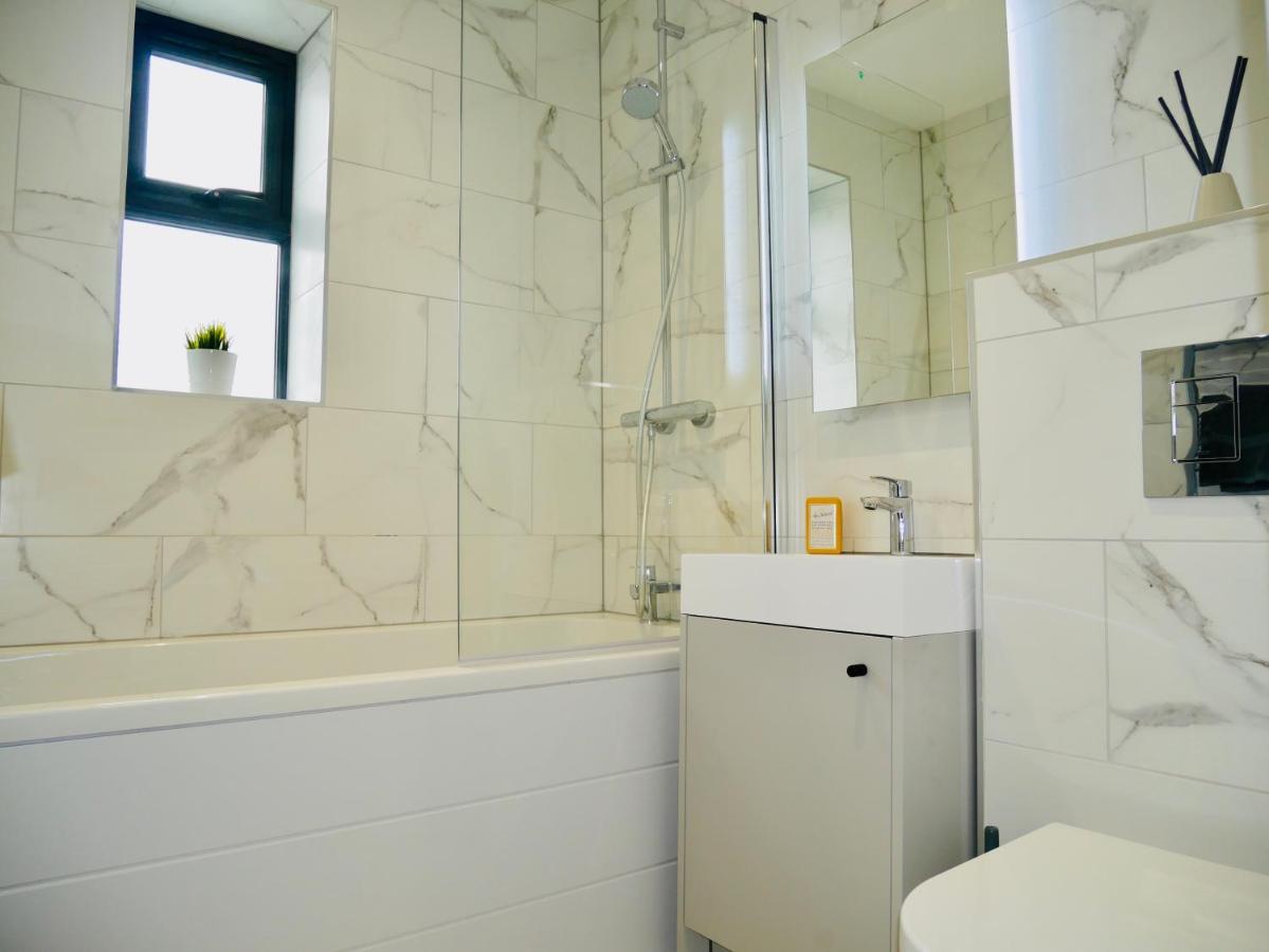 Apartment Beautiful Brand New Near The Bournemouth