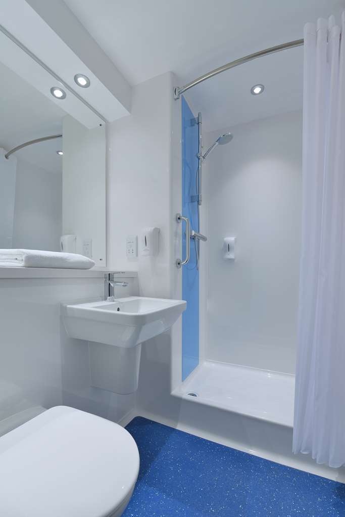 Travelodge Cooper Dean Hotel *