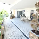 East Coast - Beautiful And Modern Holiday Home