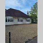 5 Min Walk To Clifftop, 5 En-Suites, Free Parking
