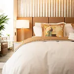 The Palms Lux Living Condo B\'Mouth Town Centre & Beach